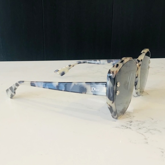 CHRISTIAN DIOR ADDICT 2 sunglasses in original box and packaging - like new - Picture 3 of 14